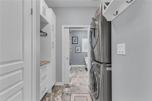 285 South Pelham Road, Welland, ON - Indoor Photo Showing Laundry Room