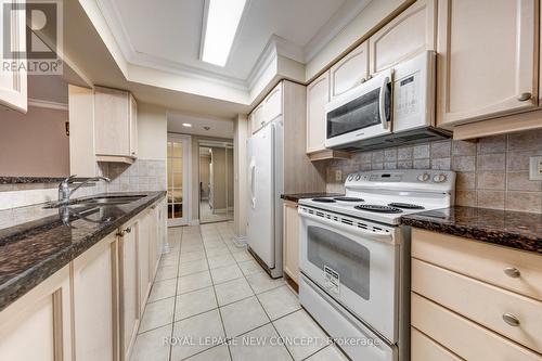1105 - 880 Grandview Way, Toronto, ON - Indoor Photo Showing Kitchen With Double Sink