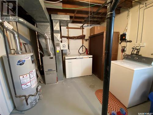 112 4Th Avenue E, Kindersley, SK - Indoor Photo Showing Basement