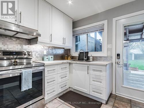 188 Golden Orchard Dr, Hamilton, ON - Indoor Photo Showing Kitchen