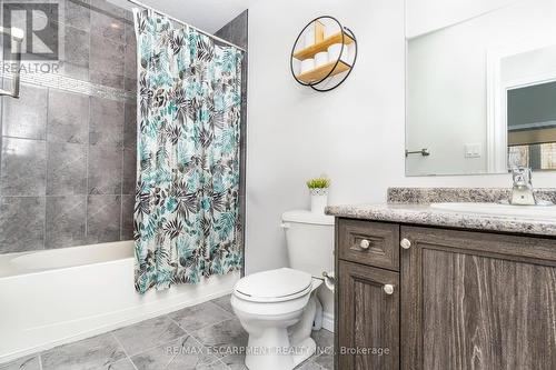 197 Woodway Trail, Norfolk, ON - Indoor Photo Showing Bathroom