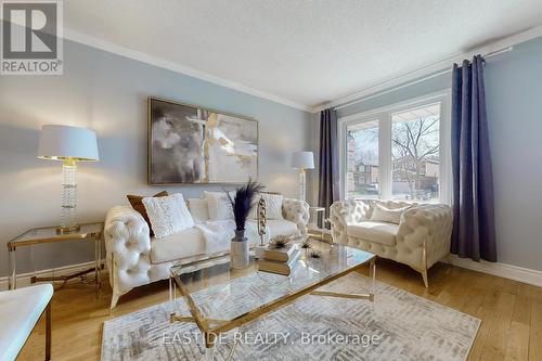 3517 Copernicus Drive, Mississauga, ON - Indoor Photo Showing Living Room