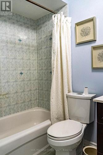 45 Manett Crescent, Brampton, ON - Indoor Photo Showing Bathroom