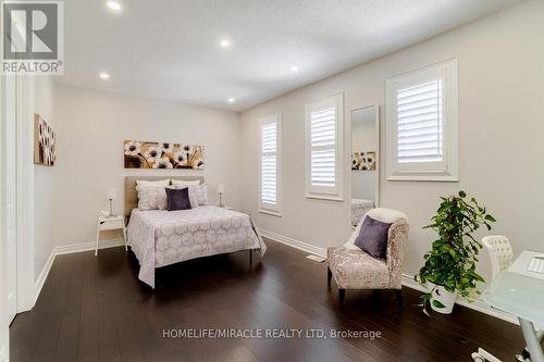 498 Wettlaufer Terr, Milton, ON - Indoor Photo Showing Bedroom