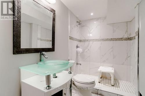 498 Wettlaufer Terrace, Milton, ON - Indoor Photo Showing Bathroom