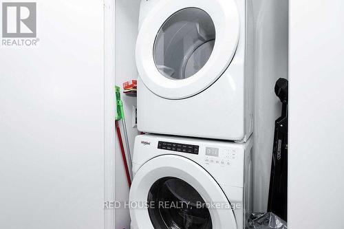 5709 - 30 Shore Breeze Drive, Toronto, ON - Indoor Photo Showing Laundry Room