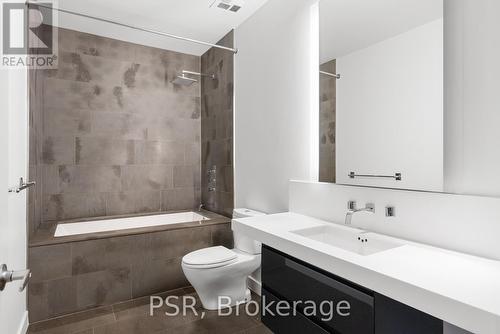 Ph 1001 - 500 Wellington Street W, Toronto, ON - Indoor Photo Showing Bathroom