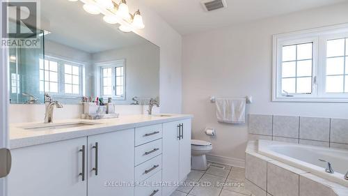 20 Branigan Cres, Halton Hills, ON - Indoor Photo Showing Bathroom