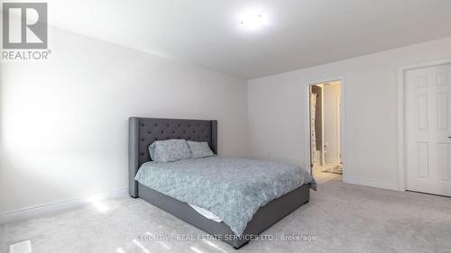 20 Branigan Cres, Halton Hills, ON - Indoor Photo Showing Bedroom