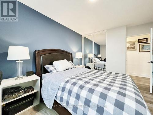 #2102Ph2 -625 The West Mall, Toronto, ON - Indoor Photo Showing Bedroom