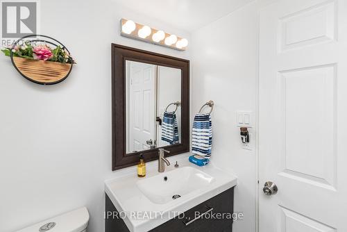 1104 - 285 Enfield Place, Mississauga, ON - Indoor Photo Showing Bathroom