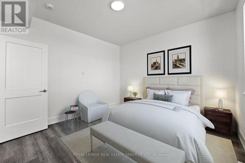 #2 -19 West St N, Kawartha Lakes, ON - Indoor Photo Showing Bedroom