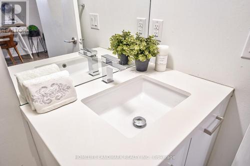 509 - 608 Richmond Street W, Toronto, ON - Indoor Photo Showing Bathroom