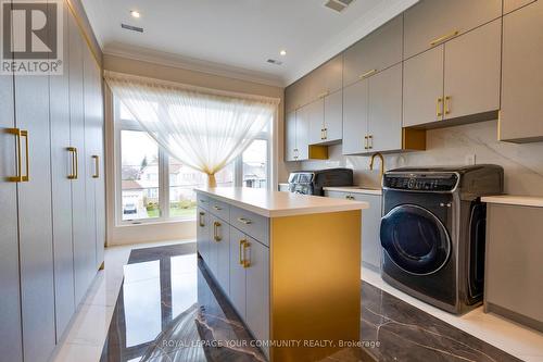 41 Edgar Ave, Richmond Hill, ON - Indoor Photo Showing Laundry Room