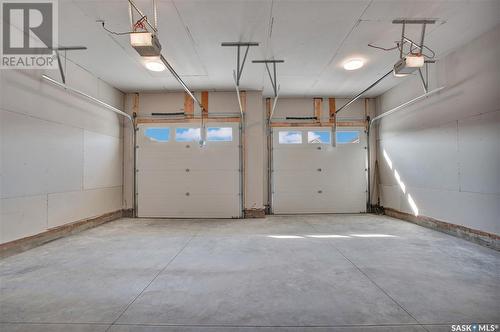 810 Weir Crescent, Warman, SK - Indoor Photo Showing Garage