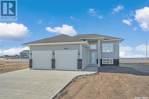 810 Weir Crescent, Warman, SK - Outdoor