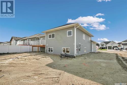 810 Weir Crescent, Warman, SK - Outdoor