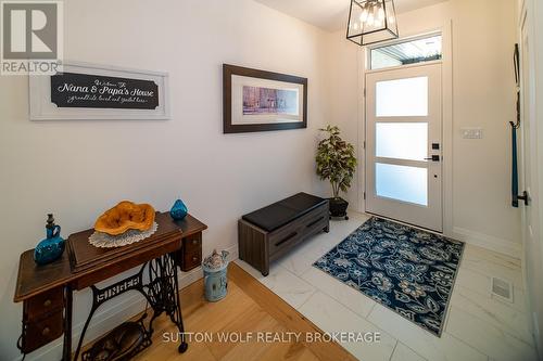 47 Ashby Cres, Strathroy-Caradoc, ON - Indoor Photo Showing Other Room