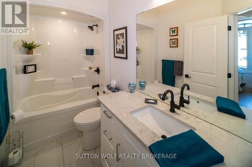 47 Ashby Cres, Strathroy-Caradoc, ON - Indoor Photo Showing Bathroom