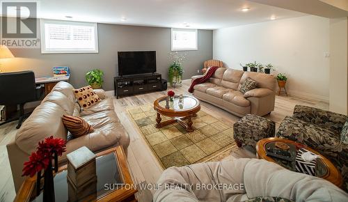 47 Ashby Cres, Strathroy-Caradoc, ON - Indoor