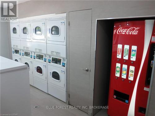 1105 - 563 Mornington Avenue, London, ON - Indoor Photo Showing Laundry Room