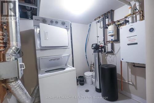 122 Seabrook Drive, Kitchener, ON - Indoor Photo Showing Laundry Room