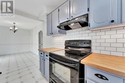 92 East 43Rd St, Hamilton, ON - Indoor Photo Showing Kitchen