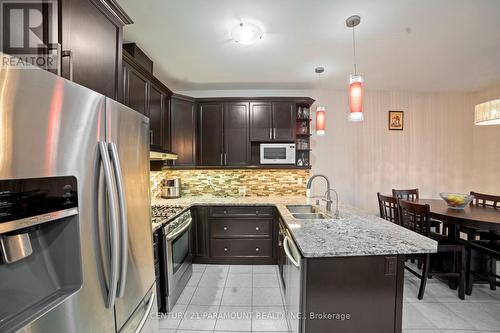 10 Piane Avenue, Brampton, ON - Indoor Photo Showing Kitchen With Double Sink With Upgraded Kitchen