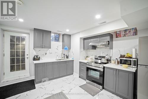 10 Piane Avenue, Brampton, ON - Indoor Photo Showing Kitchen
