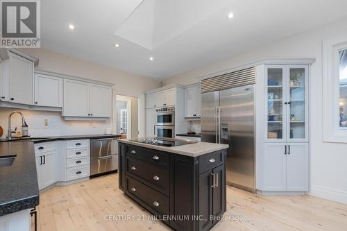 50 Lyonsview Lane, Caledon, ON - Indoor Photo Showing Kitchen With Stainless Steel Kitchen