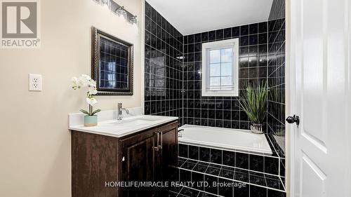 46 Velvet Grass Lane, Brampton, ON - Indoor Photo Showing Bathroom