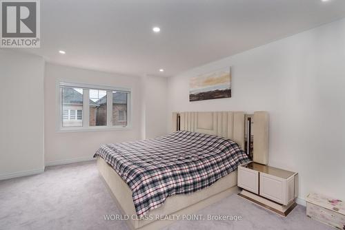 3924 Koenig Road, Burlington, ON - Indoor Photo Showing Bedroom