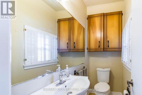 245 Victoria Ave, Belleville, ON - Indoor Photo Showing Bathroom