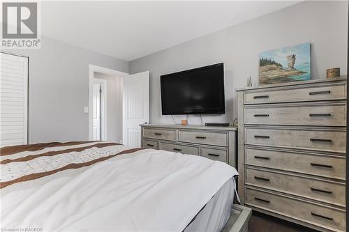 614506 Hamilton Lane, West Grey, ON - Indoor Photo Showing Bedroom
