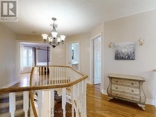 7 Loraview Lane, Aurora, ON - Indoor Photo Showing Other Room