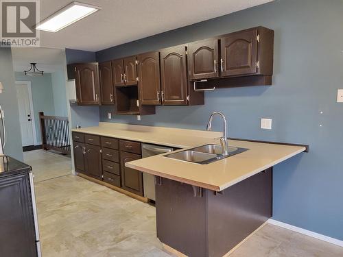 155 Vanderview Drive, Vanderhoof, BC - Indoor Photo Showing Kitchen With Double Sink