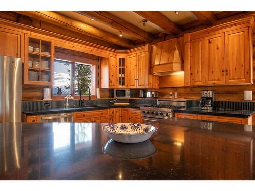 1598 Golden Avenue, Golden, BC - Indoor Photo Showing Kitchen