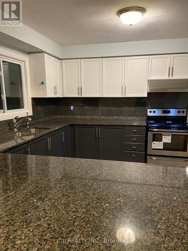 6 Lady Diana Court, Whitchurch-Stouffville, ON - Indoor Photo Showing Kitchen With Double Sink