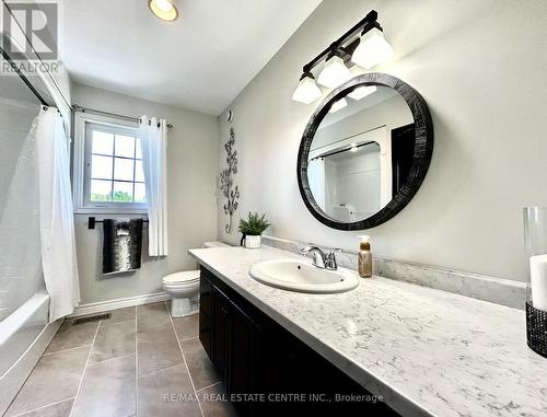 286194 County Rd 10 Road, Mono, ON - Indoor Photo Showing Bathroom