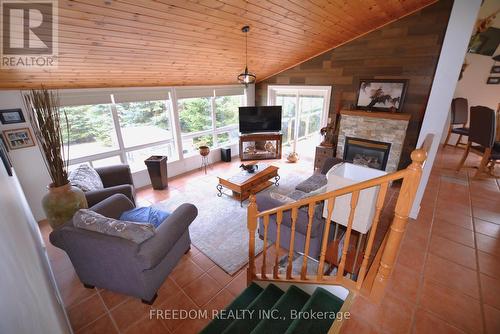 1192 Concession Rd 7, Adjala-Tosorontio, ON - Indoor Photo Showing Living Room With Fireplace