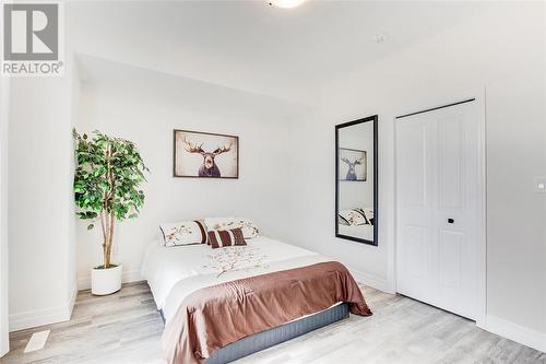 110 Field Street, Lambton Shores, ON - Indoor Photo Showing Bedroom