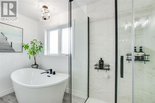 110 Field Street, Lambton Shores, ON - Indoor Photo Showing Bathroom