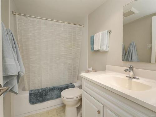 107-2050 White Birch Rd, Sidney, BC - Indoor Photo Showing Bathroom