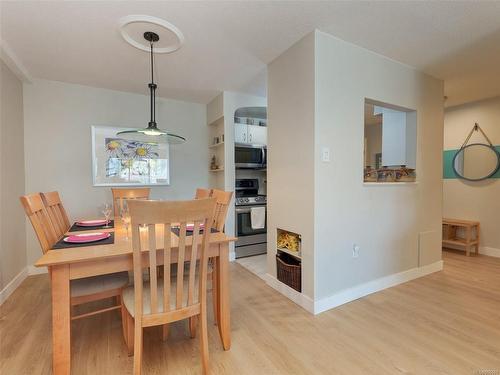 107-2050 White Birch Rd, Sidney, BC - Indoor Photo Showing Dining Room