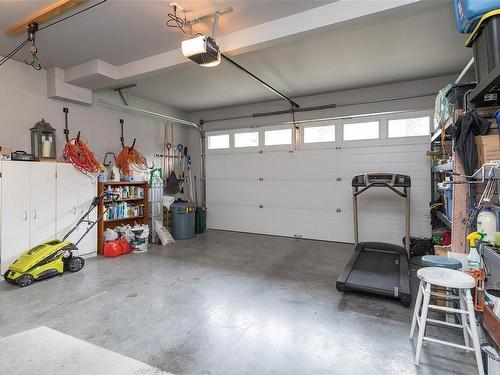 935 Gade Rd, Langford, BC - Indoor Photo Showing Garage