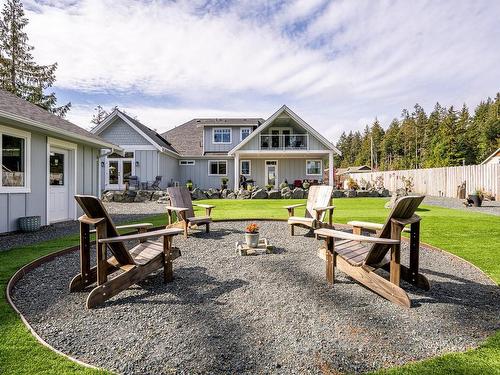 4021 Allview Dr, Bowser, BC - Outdoor