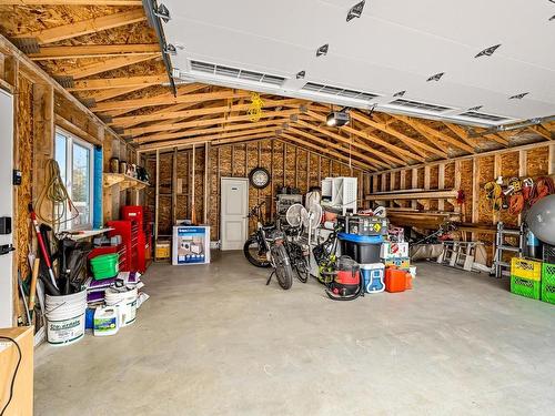 4021 Allview Dr, Bowser, BC - Indoor Photo Showing Garage