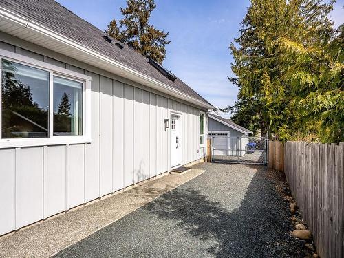4021 Allview Dr, Bowser, BC - Outdoor With Deck Patio Veranda With Exterior