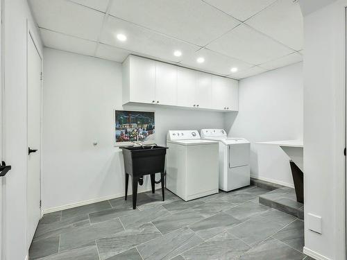 Salle de lavage - 200 Rue Hillview, Gatineau (Gatineau), QC - Indoor Photo Showing Laundry Room