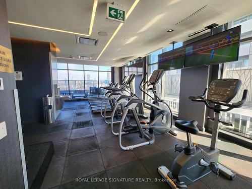 907-330 Richmond St, Toronto, ON - Indoor Photo Showing Gym Room